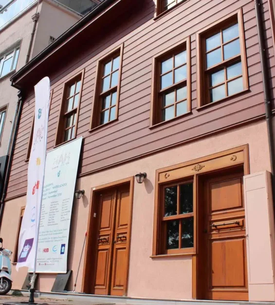 Tarihi-Kuruçeşme-Hamamı