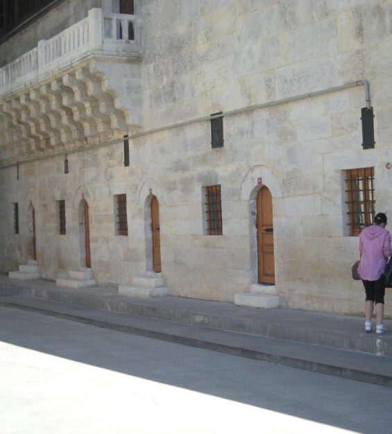 eminonu-hunkar-kasri-dukkanlari-ve-vasiliyanus-burcu-restorasyonu